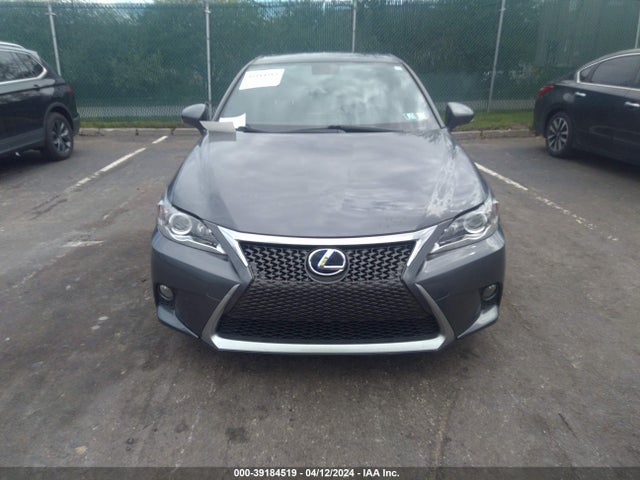 JTHKD5BHXF2217077 Lexus CT 200H