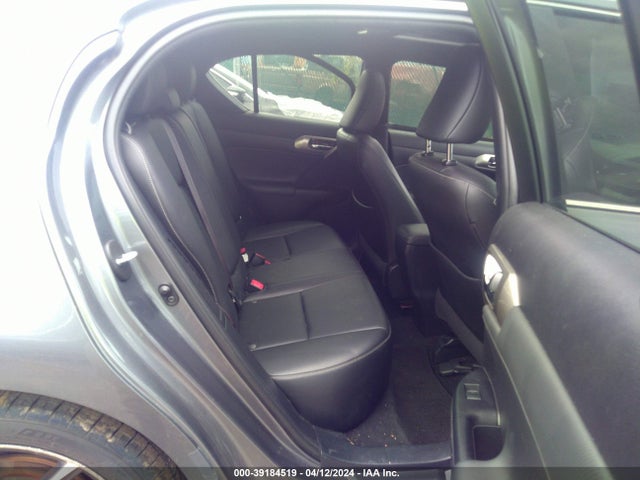 JTHKD5BHXF2217077 Lexus CT 200H