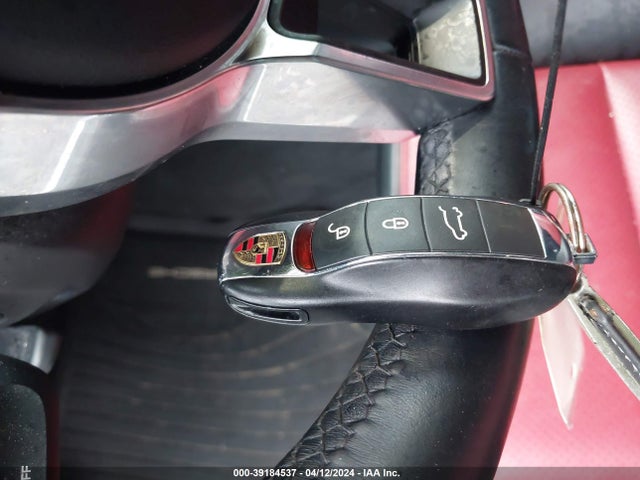 2018 PORSCHE MACAN WP1AA2A55JLB01931 Photo 10