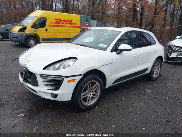 2018 PORSCHE MACAN WP1AA2A55JLB01931 Photo 1