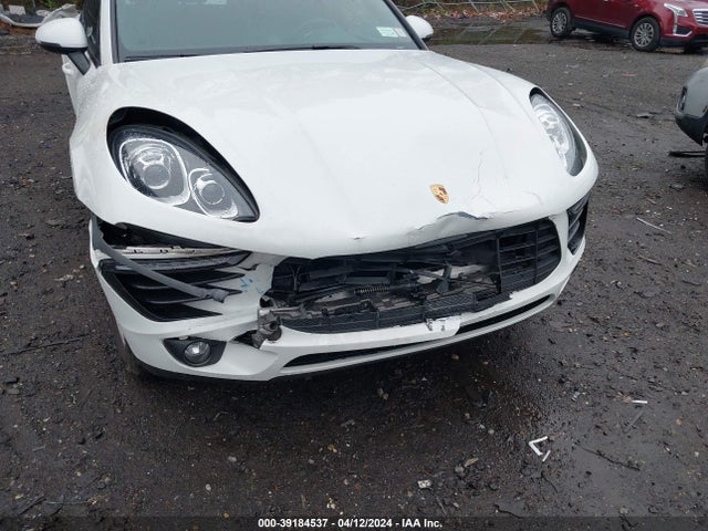 2018 PORSCHE MACAN WP1AA2A55JLB01931 Photo 5