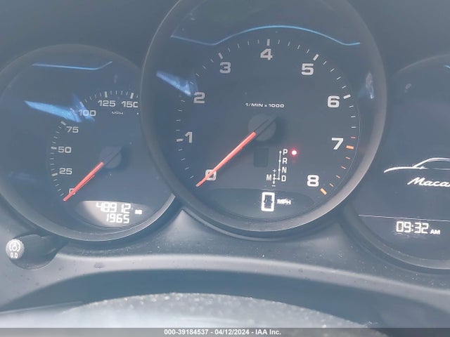 2018 PORSCHE MACAN WP1AA2A55JLB01931 Photo 6