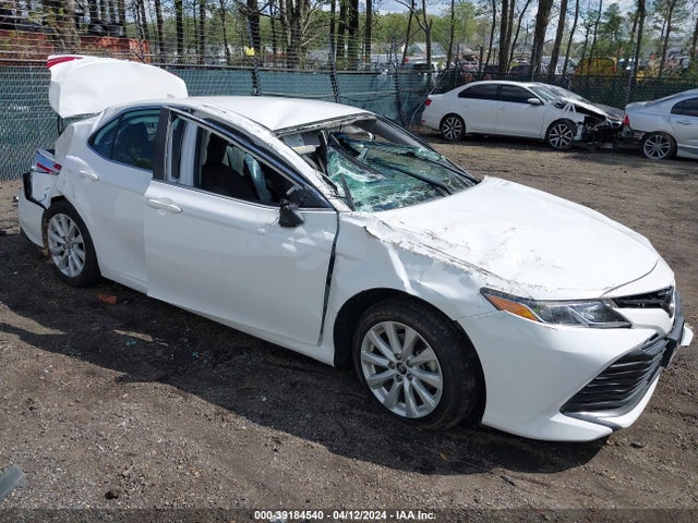 Toyota CAMRY LE 2019 4T1B11HK9KU255223 головне зображення