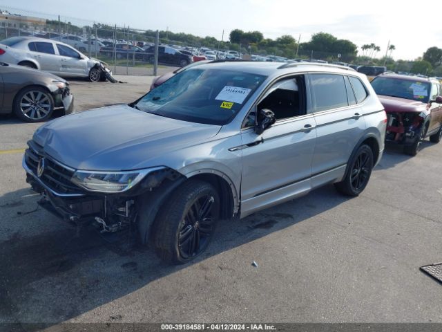 3VV8B7AX9NM061774 Volkswagen Tiguan 2.0t Se R-line Black