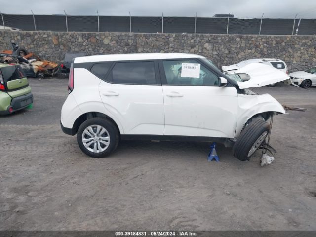 KNDJ23AU0P7895282 KIA SOUL LX