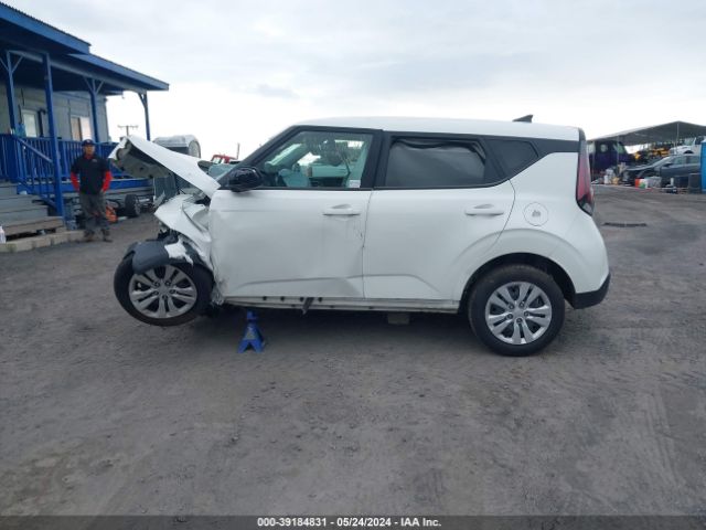 KNDJ23AU0P7895282 KIA SOUL LX