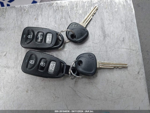 Hyundai ELANTRA SE 2017 5NPD74LF2HH168791 Image 11