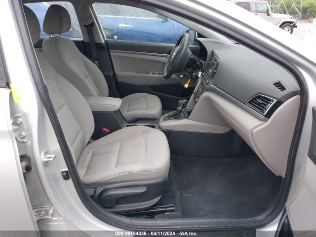 Hyundai ELANTRA SE 2017 5NPD74LF2HH168791 Image 5