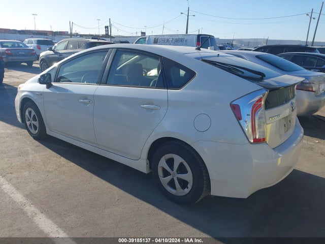 Toyota Prius Two 2015 JTDKN3DU5F0458196 Image 3