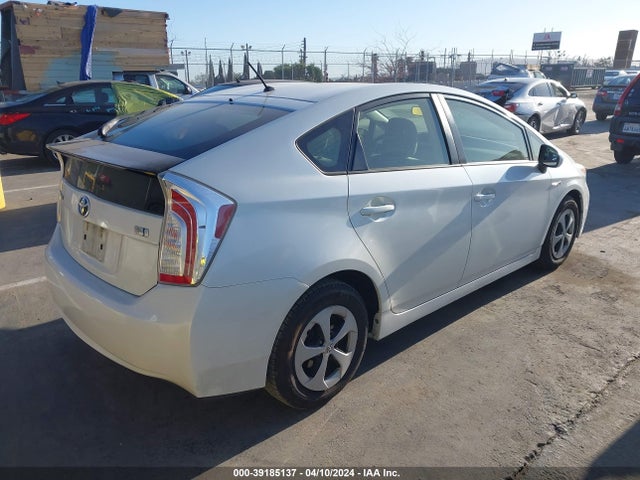 Toyota Prius Two 2015 JTDKN3DU5F0458196 Image 4