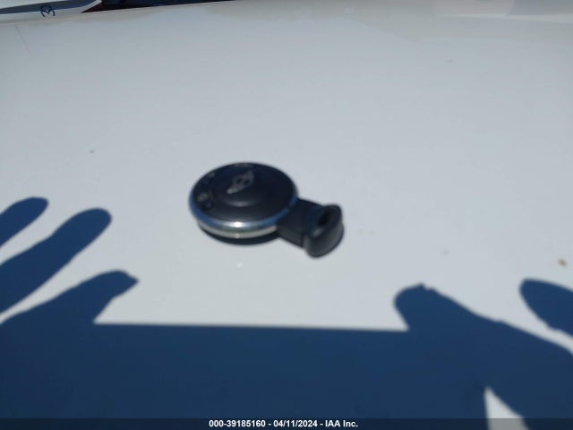 2011 MINI COOPER WMWSU3C51BTX97167 Photo 10