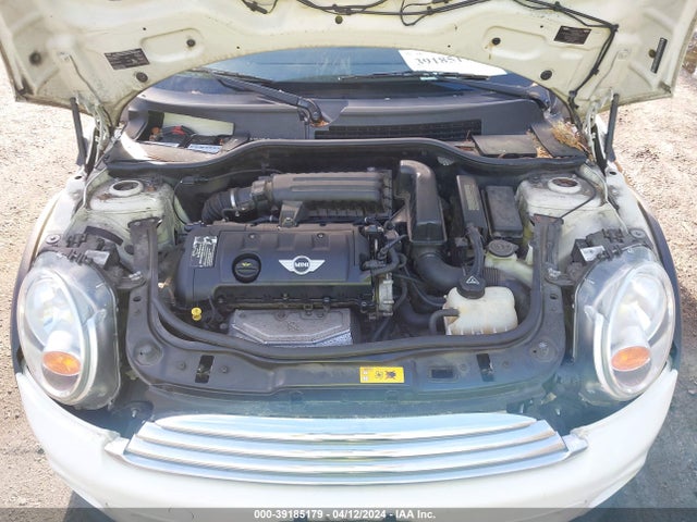 2011 MINI COOPER CLUBMAN WMWZF3C51BT188900 Photo 9