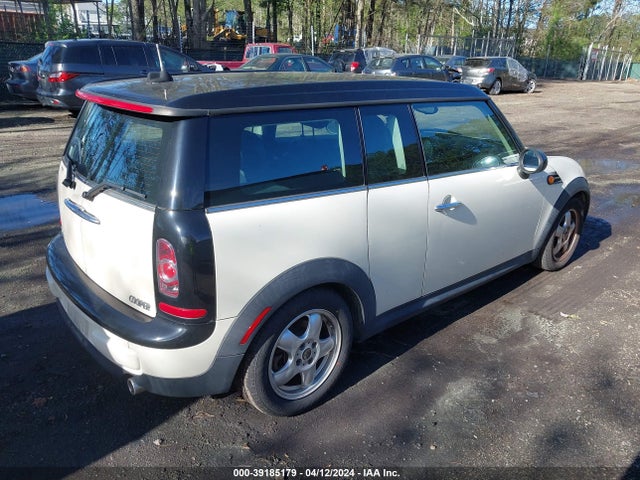 2011 MINI COOPER CLUBMAN WMWZF3C51BT188900 Photo 3