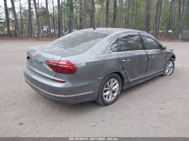 1VWAT7A39HC074635 Volkswagen Passat 1.8t S