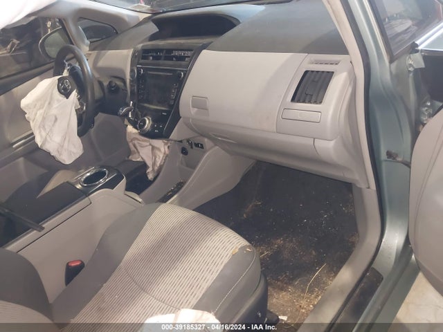 Toyota Prius V Two 2017 JTDZN3EU5HJ061047 Image 5