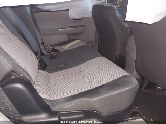 Toyota Prius V Two 2017 JTDZN3EU5HJ061047 Image 8