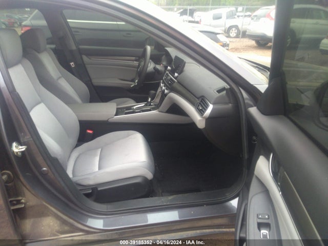 Honda ACCORD LX 2019 1HGCV1F1XKA054795 Image 5