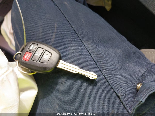 Toyota COROLLA LE 2015 5YFBURHE6FP324831 Image 11