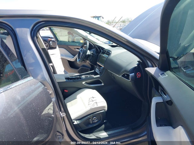2019 JAGUAR F-PACE SADCK2FX7KA352078 Photo 4