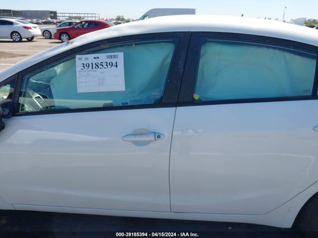 KIA FORTE LX 2017 3KPFK4A74HE022626 Image 14