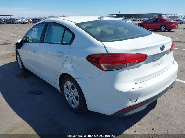 KIA FORTE LX 2017 3KPFK4A74HE022626 Image 3