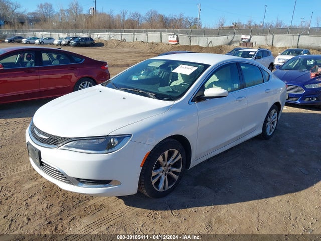 Chrysler 200 Limited 2015 1C3CCCAB5FN745011 Image 2