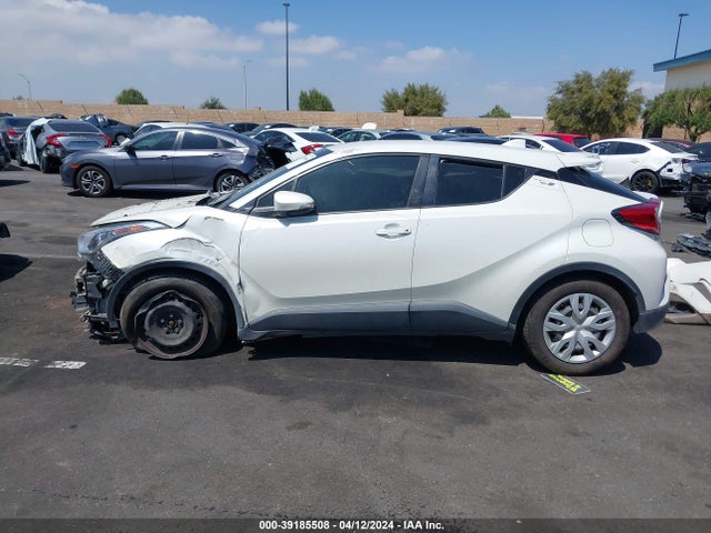Toyota C-HR LE 2019 JTNKHMBX1K1051938 Image 14