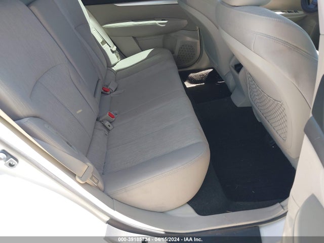 Subaru Outback 2.5i 2014 4S4BRBAC2E3324135 Image 8