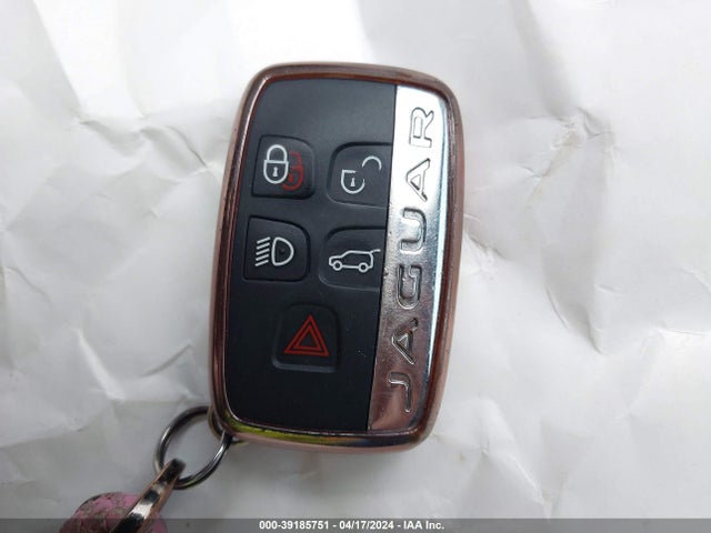 2017 JAGUAR F-PACE SADCJ2BN0HA498225 Photo 10