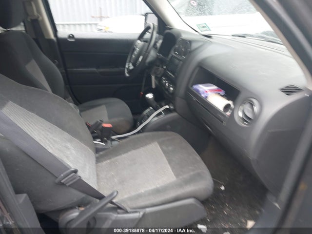 Jeep Patriot Latitude 2016 1C4NJRFB3GD596322 Image 5