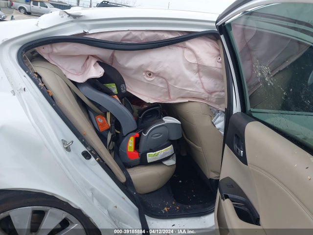 Honda Accord Touring 2015 1HGCR3F91FA000233 Image 8
