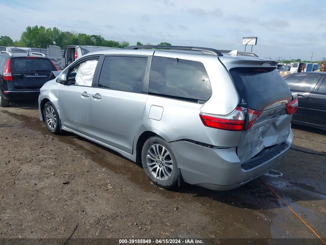 Toyota SIENNA XLE 2020 5TDYZ3DC2LS082474 Image 3