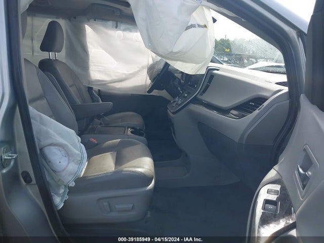 Toyota SIENNA XLE 2020 5TDYZ3DC2LS082474 Image 5