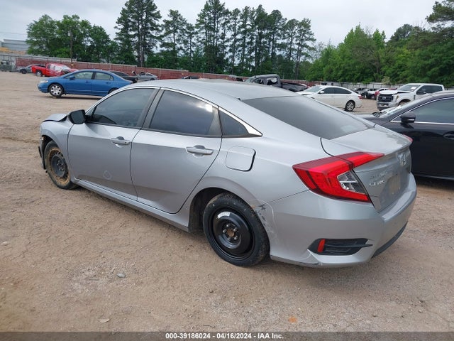 Honda Civic Lx 2018 2HGFC2F53JH581895 Image 3