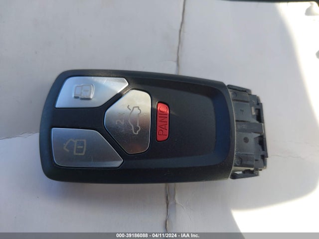 Audi A4 40 Premium/40 Titanium Premium 2019 WAUGMAF45KN004454 Image 11
