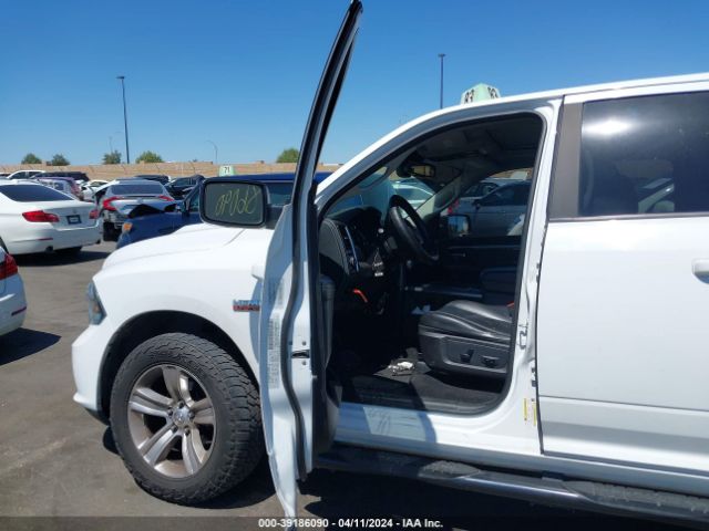 1C6RR7HT8FS520570 RAM 1500 Sport