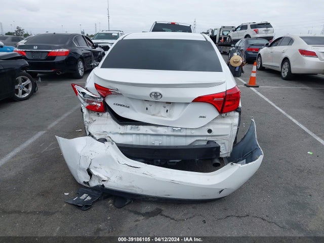 Toyota COROLLA SE 2017 5YFBURHE8HP691670 Image 16