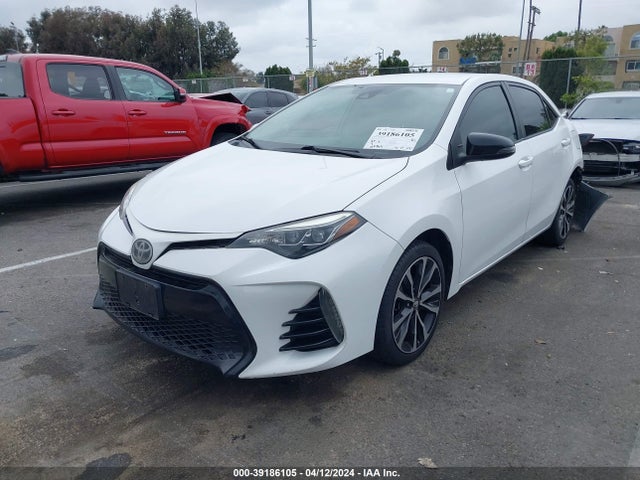 Toyota COROLLA SE 2017 5YFBURHE8HP691670 Image 2
