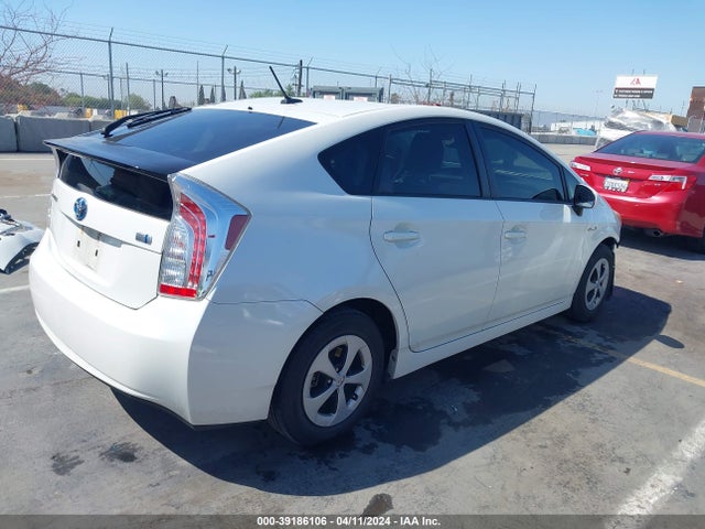 Toyota Prius Four 2014 JTDKN3DU2E1751434 Image 4