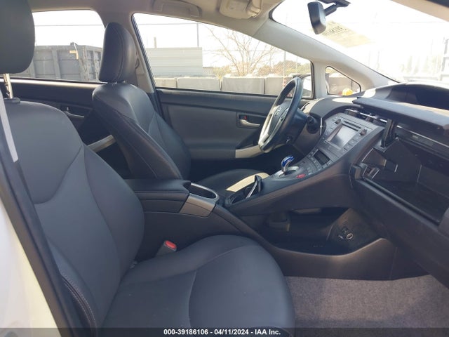 Toyota Prius Four 2014 JTDKN3DU2E1751434 Image 5