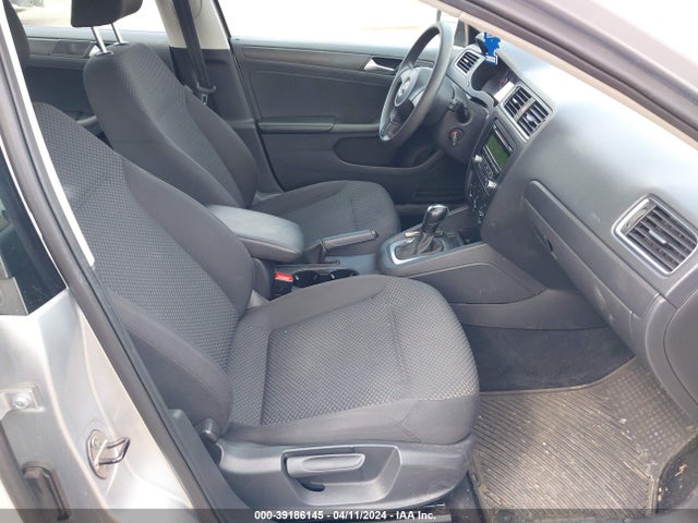 3VW2K7AJ2EM226514 Volkswagen Jetta 2.0l S