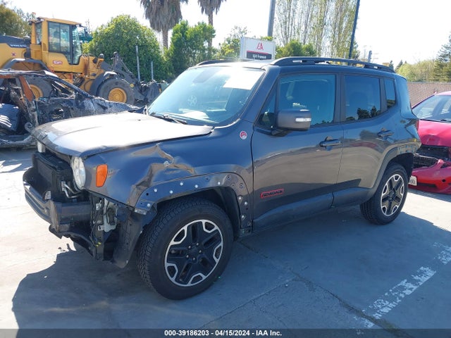 ZACCJBCBXHPF27813 Jeep Renegade Trailhawk 4x4