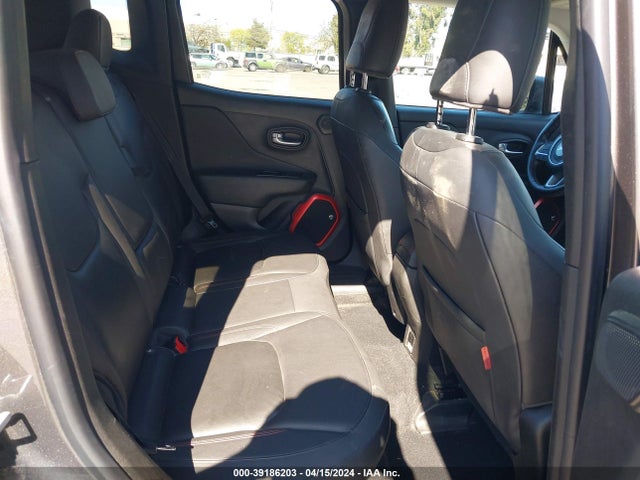 ZACCJBCBXHPF27813 Jeep Renegade Trailhawk 4x4