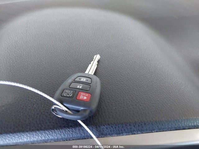 Toyota Rav4 Xle 2016 2T3RFREV1GW502746 Image 11