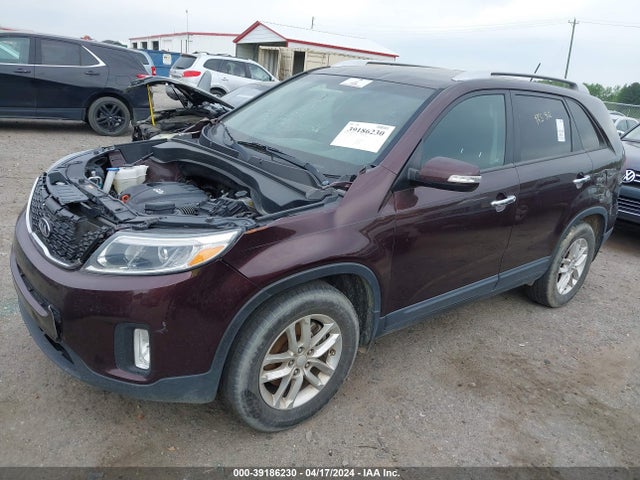 KIA SORENTO LX 2014 5XYKT3A64EG506565 Image 2