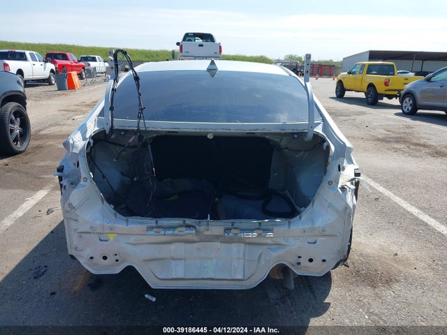 Hyundai ELANTRA SEL 2018 5NPD84LF5JH256205 Image 17