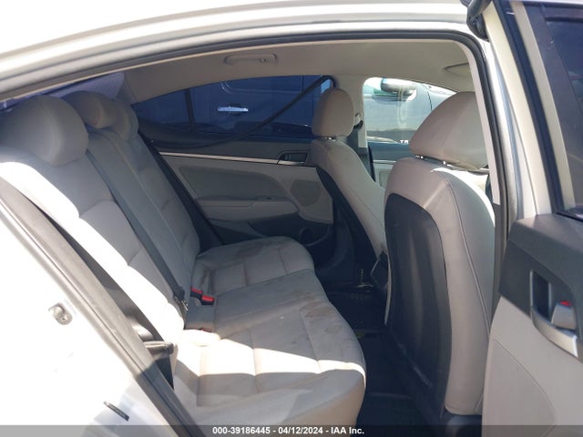 Hyundai ELANTRA SEL 2018 5NPD84LF5JH256205 Image 8