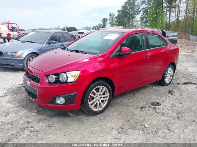 Chevrolet Sonic Lt Auto 2015 1G1JC5SH5F4171588 Image 2