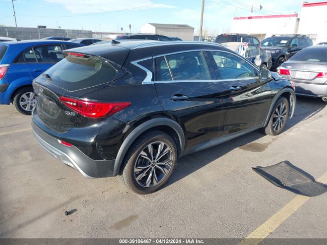 SJKCH5CR4JA052026 Infiniti Qx30 Luxury