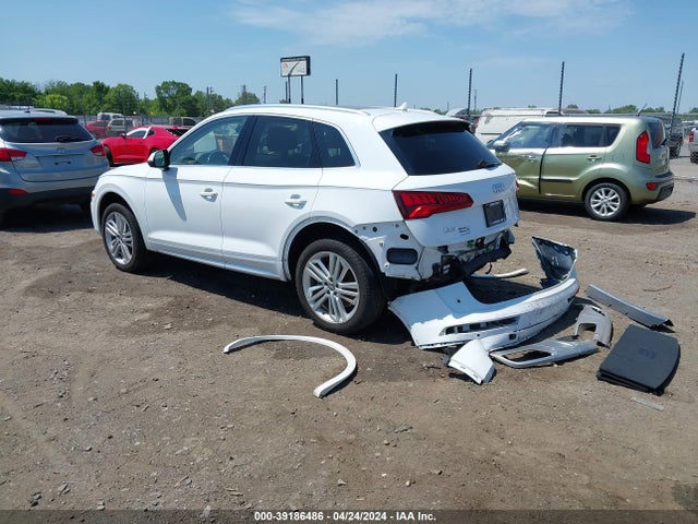 WA1CNAFY1J2219356 Audi Q5 2.0t Premium/2.0t Tech Premium